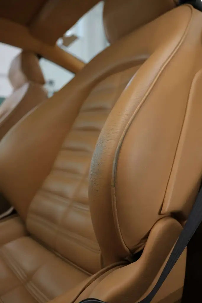Luxuriöser Ledersitz im Auto
