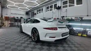 porsche 16 scaled