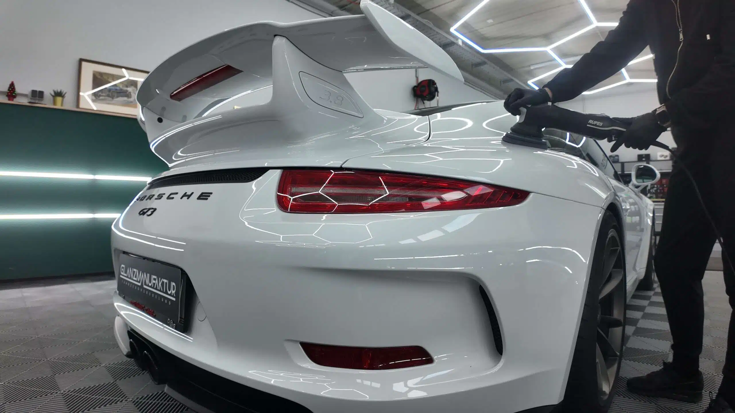 porsche 7 scaled