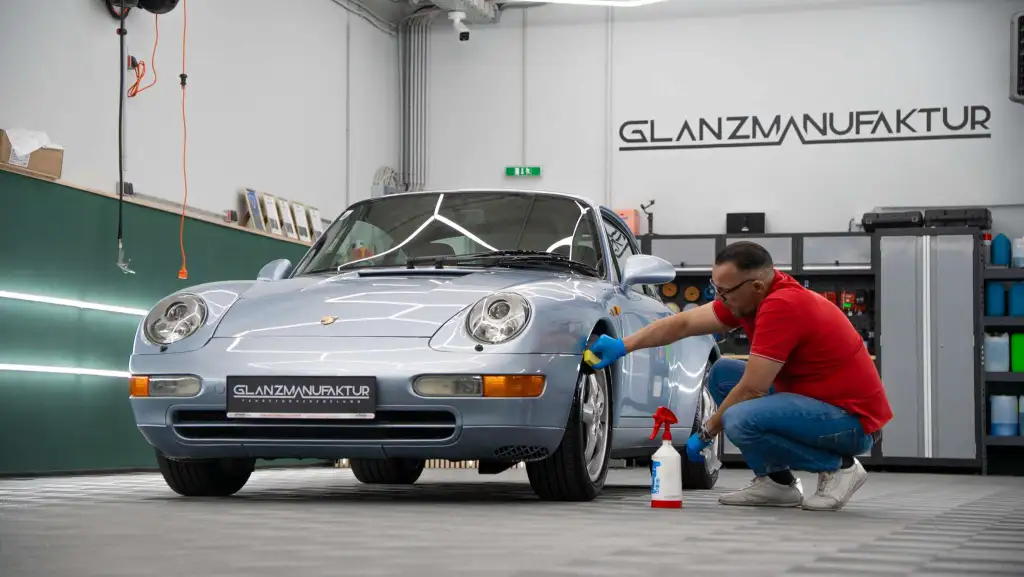 ueber-uns-glanzmanufaktur-wien-liesing-12 Porsche wird poliert in Werkstatt